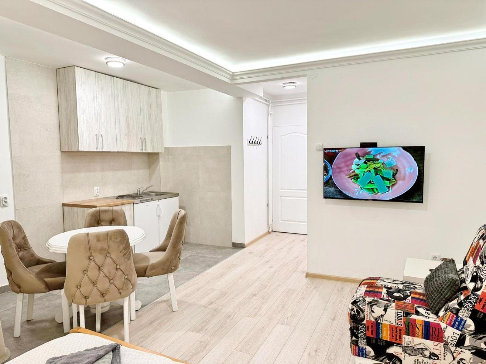 Modern Central Apartments Renovated Belgrad Exteriör bild